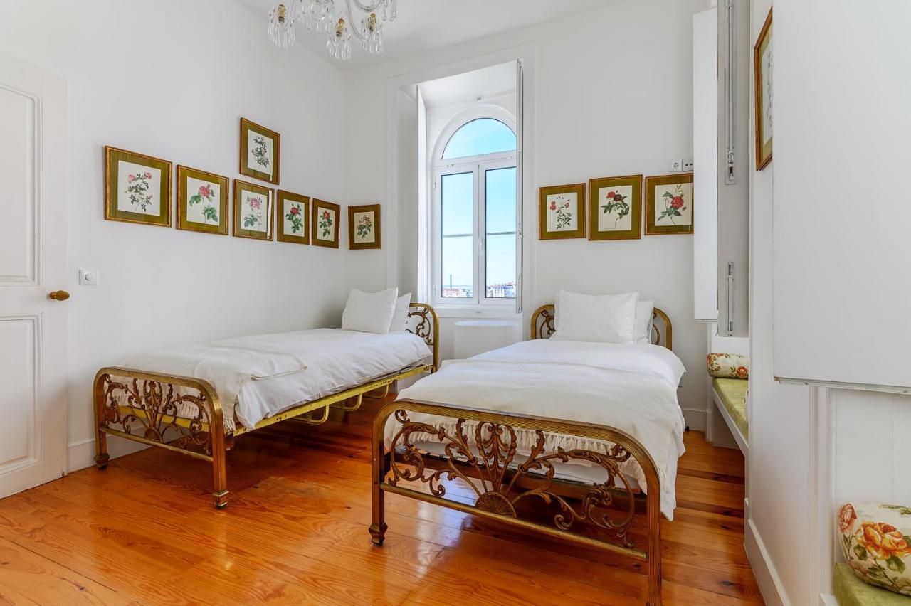 Portas Do Castelo Apartments Lisbon Exterior photo